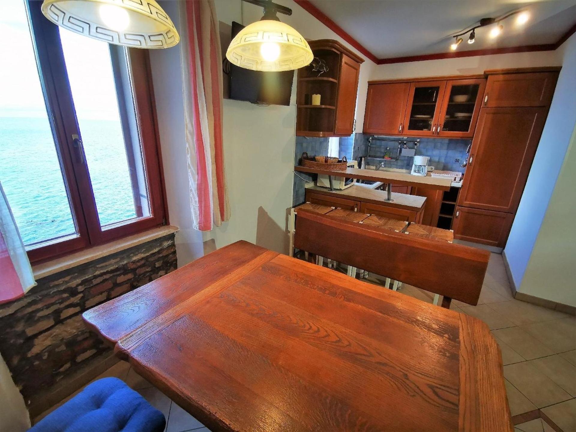 Apartment In Mit Terrasse Und Meerblick Rovinj