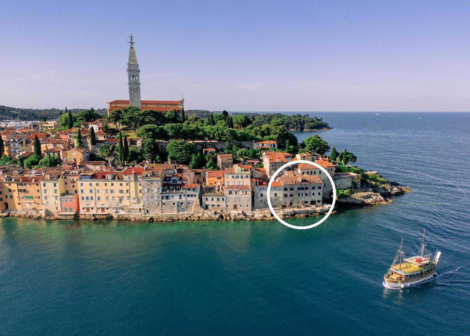 Apartment In Mit Terrasse Und Meerblick Rovinj